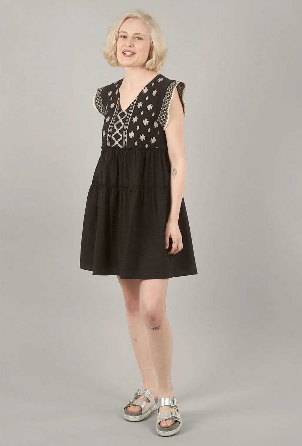 Embroidered-Bib Tiered Dress, Black