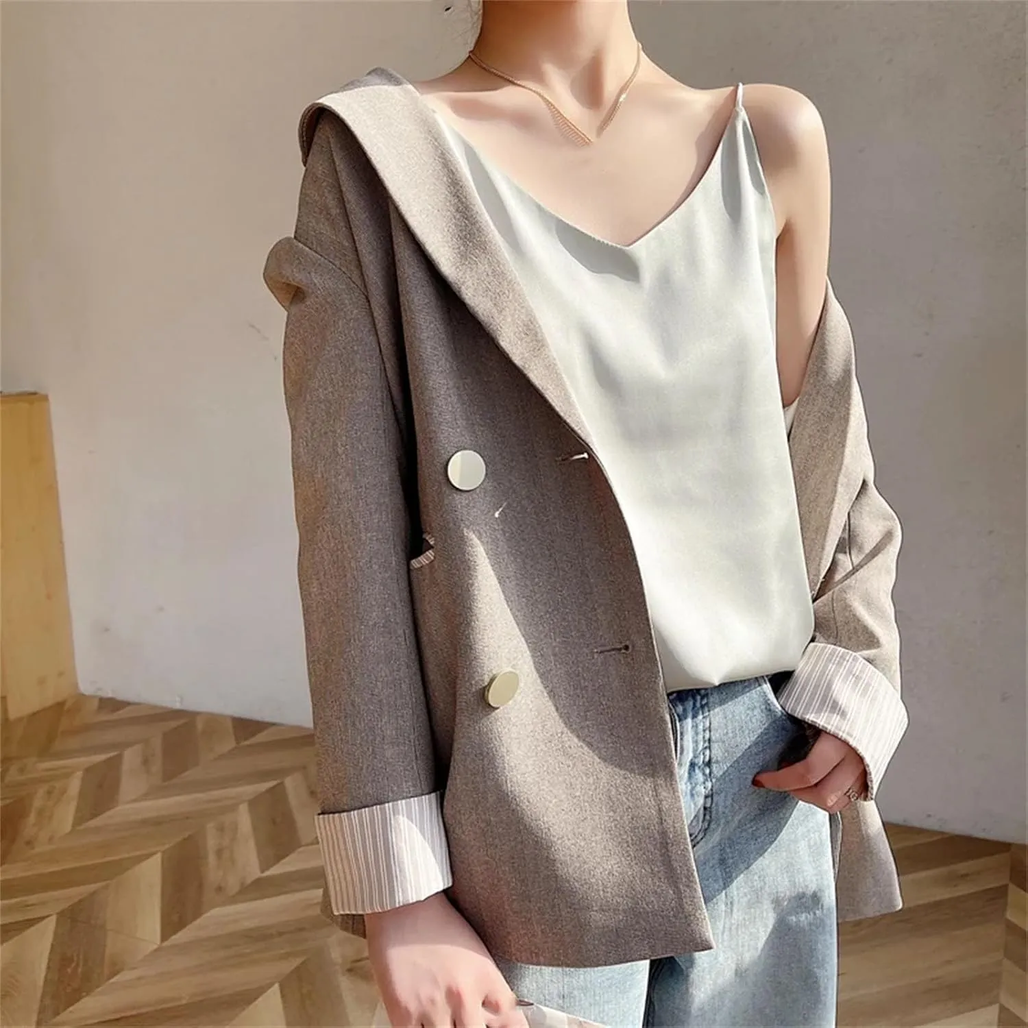 V-Neck Camisole Tops for Women Sexy Bottoming Top Spaghetti Strap Tops for Women